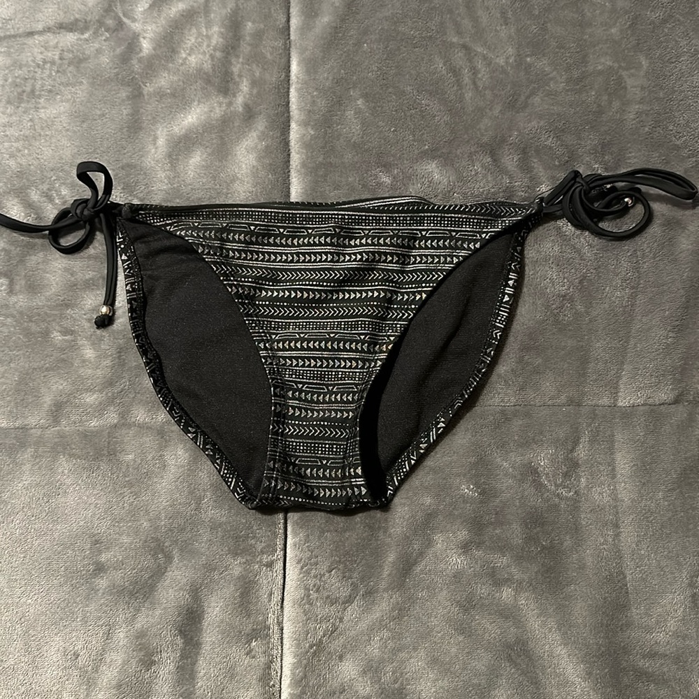 Gray/Black bikini bottoms